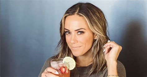 jana kramer height and weight|Jana Kramer Age, Net Worth, Relationship, Ethnicity,。